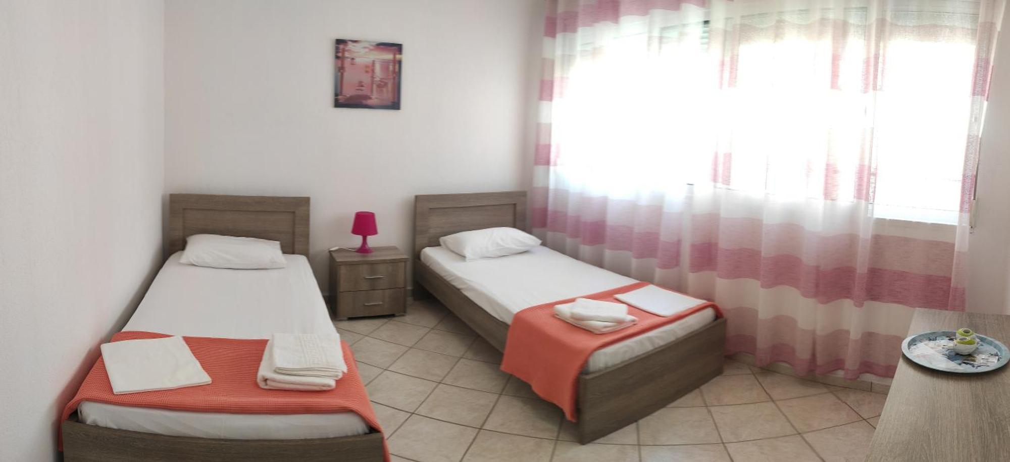 ניאה סקיוני Roses Rt Apartments Skioni I מראה חיצוני תמונה