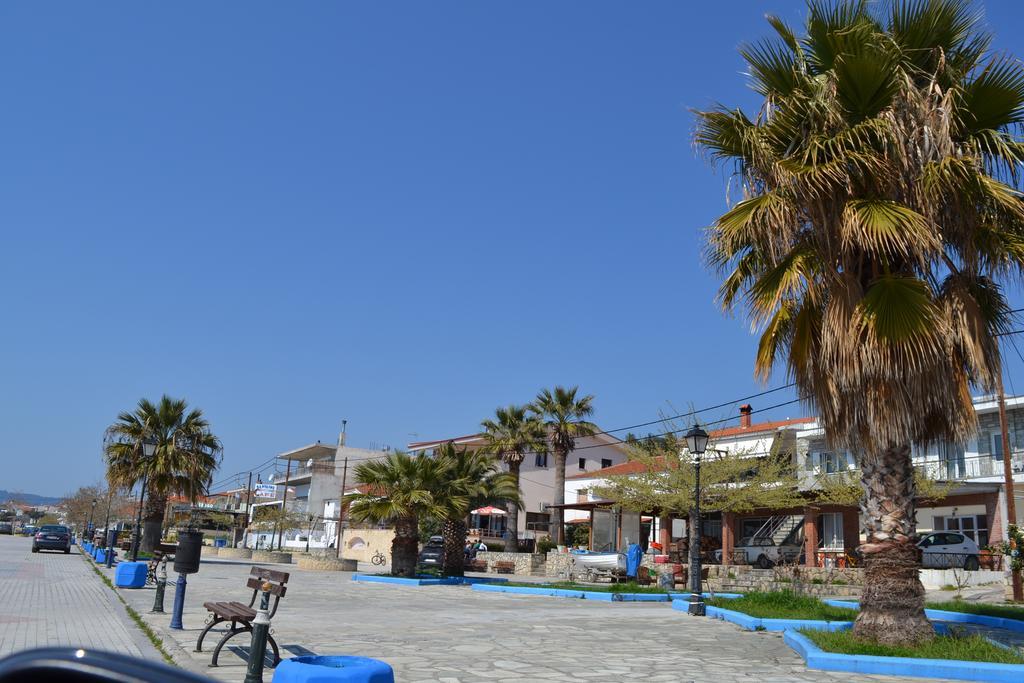 ניאה סקיוני Roses Rt Apartments Skioni I מראה חיצוני תמונה